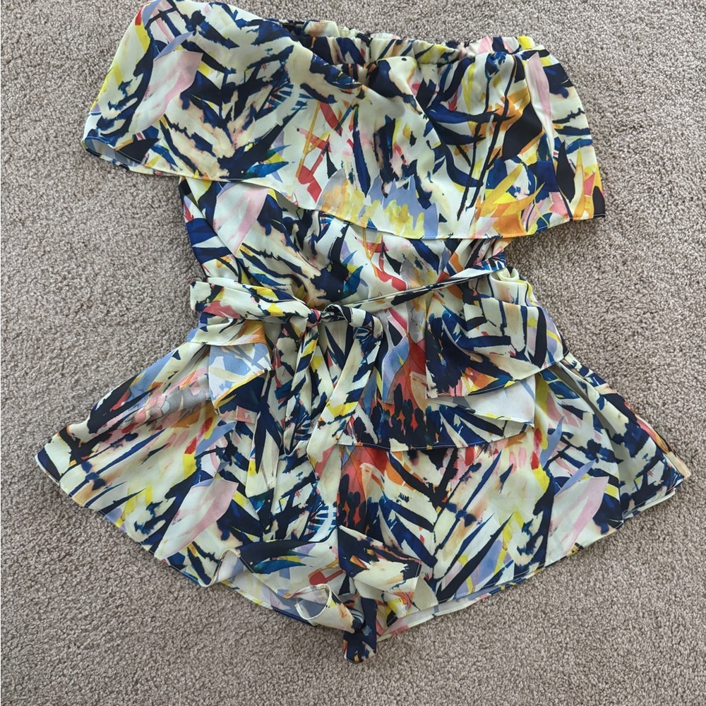 Colorful strapless Romper